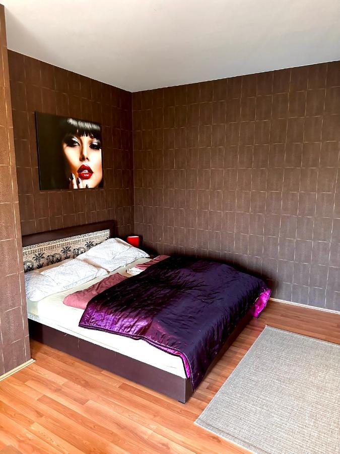 Velvet Motel เฮกเยชฮาโลม ภายนอก รูปภาพ
