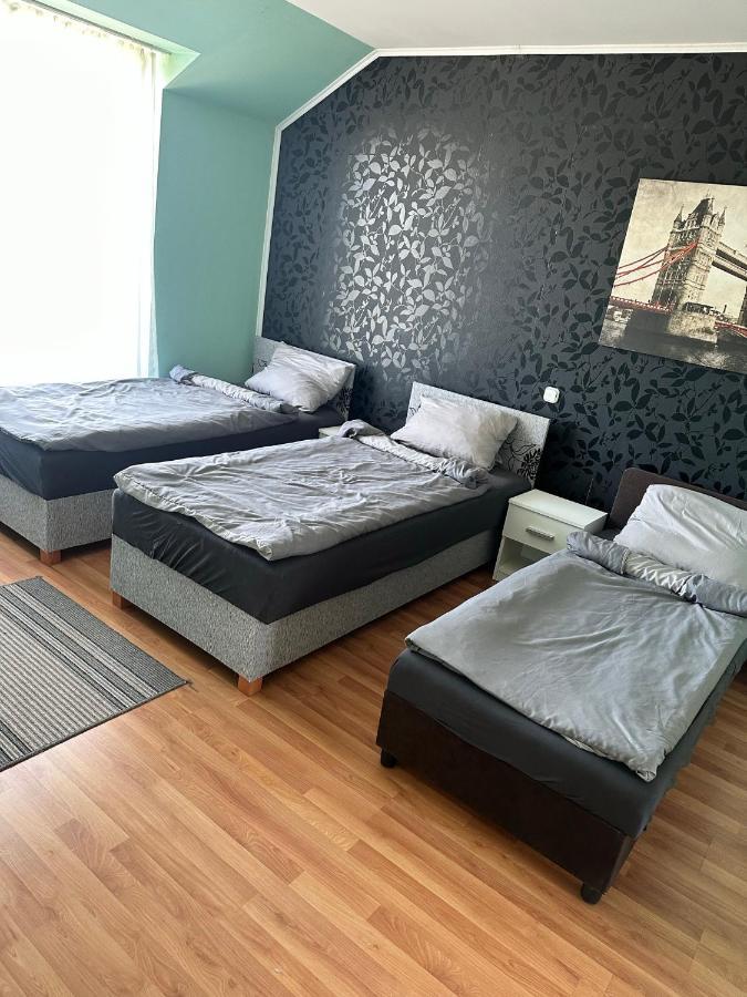 Velvet Motel เฮกเยชฮาโลม ภายนอก รูปภาพ