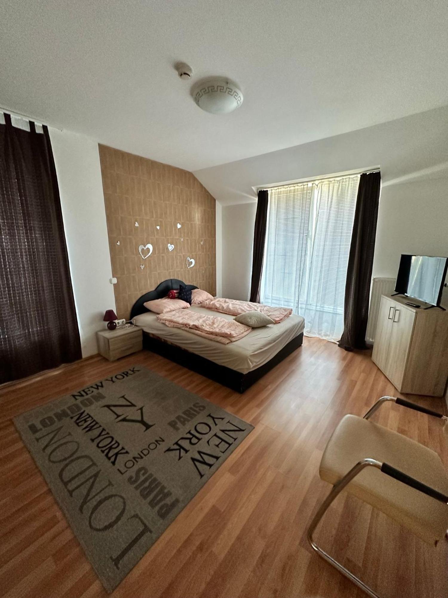 Velvet Motel เฮกเยชฮาโลม ภายนอก รูปภาพ