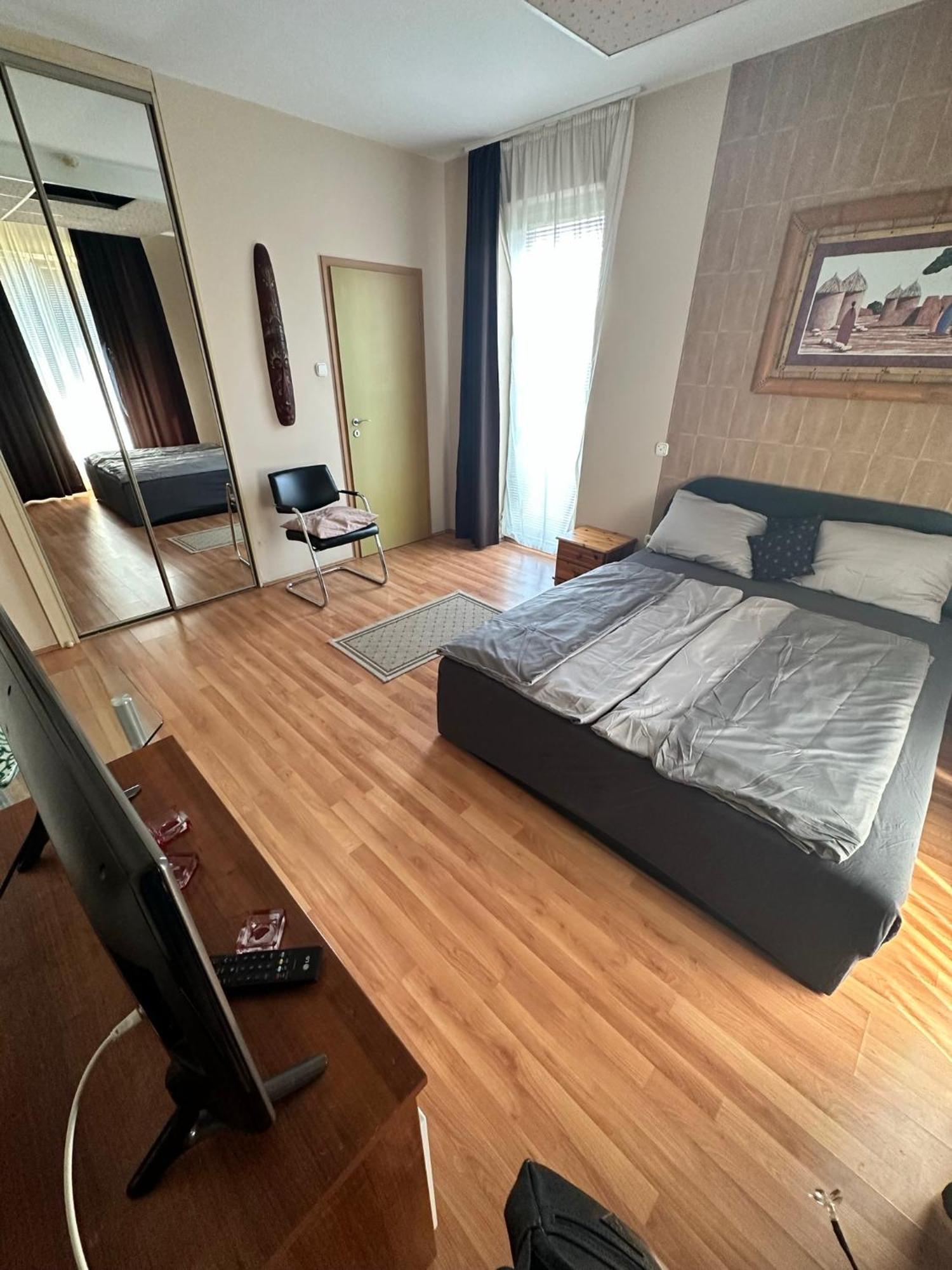 Velvet Motel เฮกเยชฮาโลม ภายนอก รูปภาพ