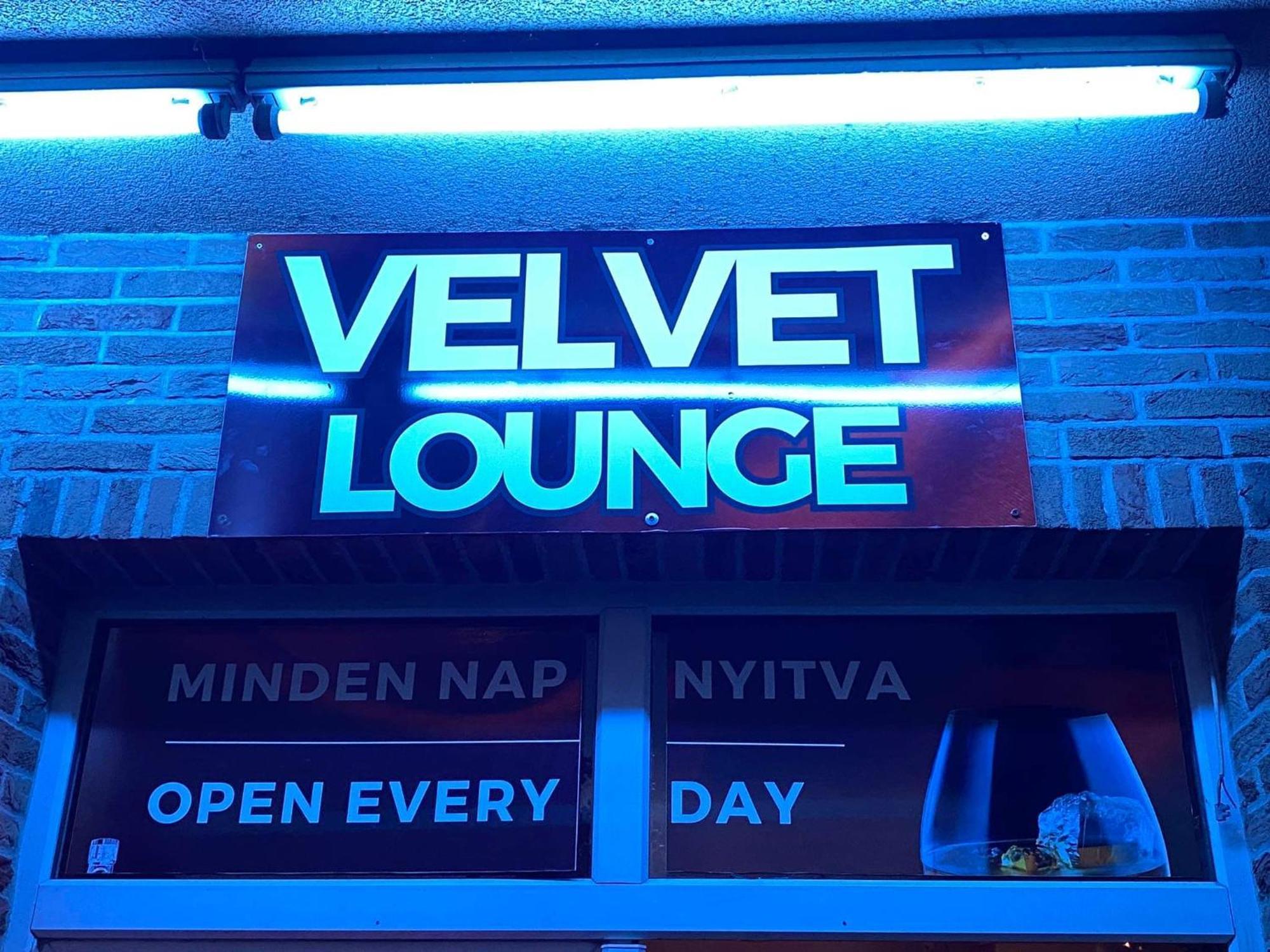 Velvet Motel เฮกเยชฮาโลม ภายนอก รูปภาพ